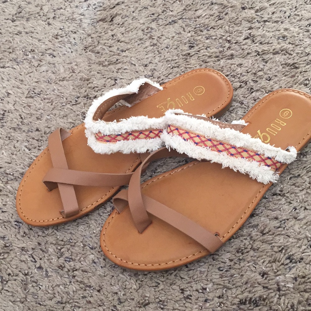 Rouge Helium NEW Women’s Flip Flops Beige Size 6